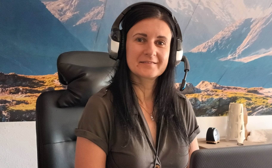 Beata in Insurances Buro